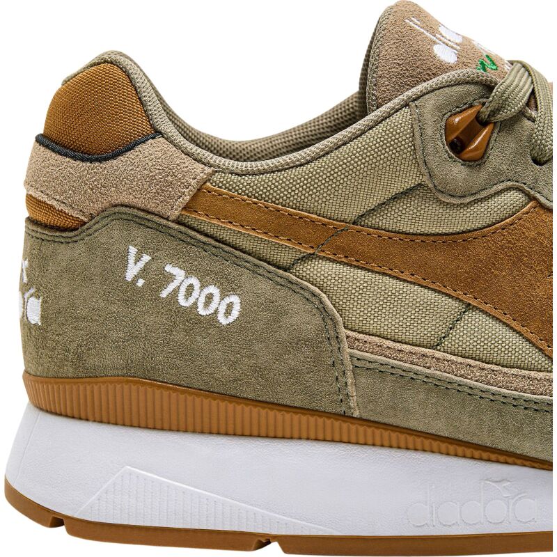 DIADORA V7000  WINTER Green Toad/Mermaid